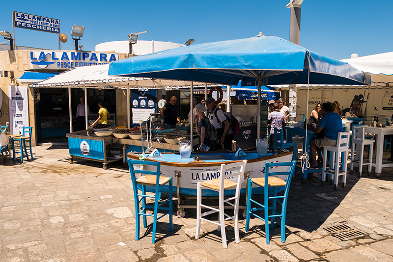 Porto di Gallipoli pescheria la lampara