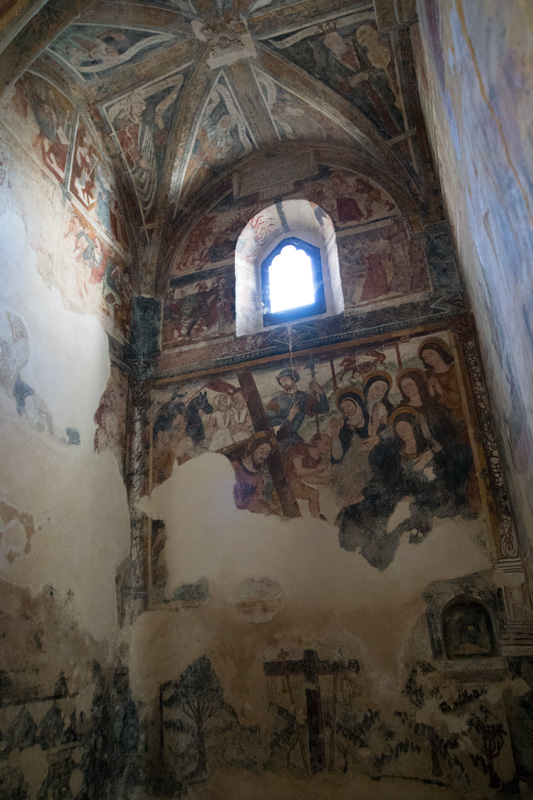 Specchia: la cripta del convento dei frati neri