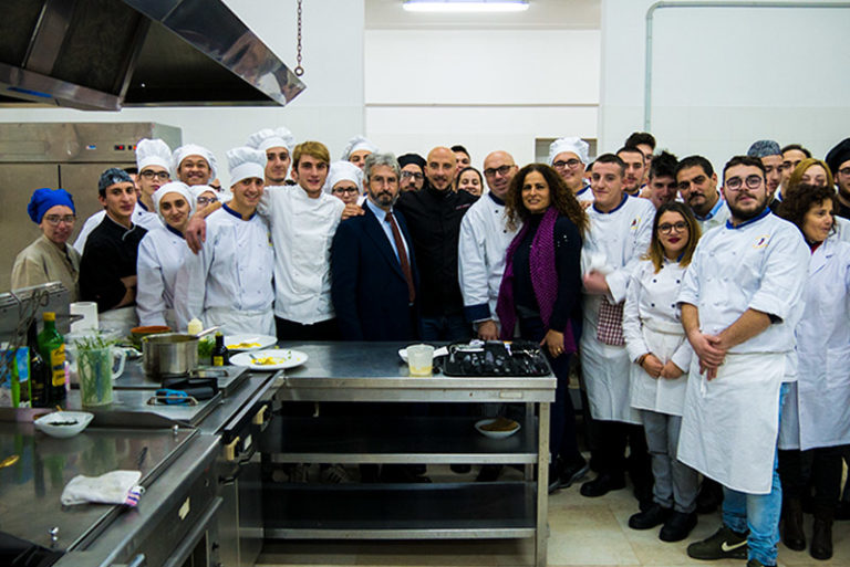 Ivan Tronci e lo showcooking presso l'Alberghiero di Otranto